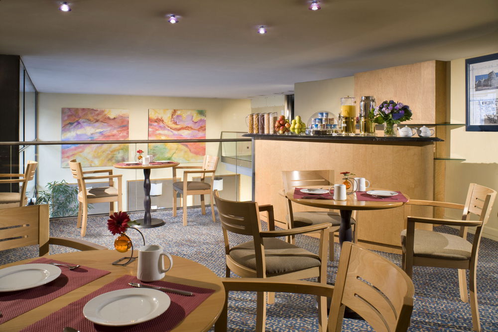 Citadines City Centre Lille Restaurant photo